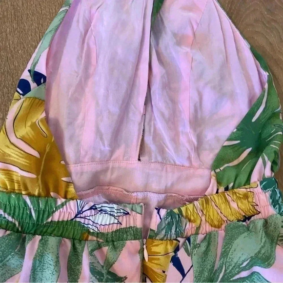 HYFYVE Wide Leg Tropical Print Floral Jumpsuit Size Medium Party Cruise Resort - Picture 10 of 13